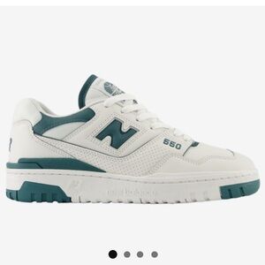 New Balance 550s womens size 9. New without tags